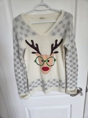 Ardene Cream V‑Neck Reindeer Sweater with Green Sequin Glasses